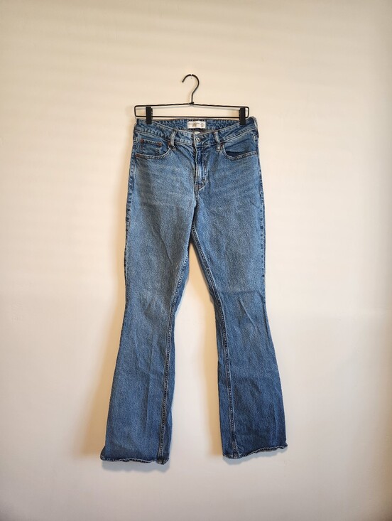 Abercrombie & Fitch Denim - Abercrombie & Fitch Curve Love Mid Rise Bootcut Jeans Size 27 Extra Long